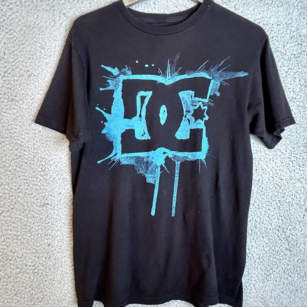 Vintage DC Shoes Mens Medium Black Short Sleeve T-Shirt Grunge Skater Y2K Emo